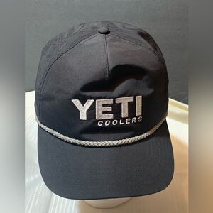 YETI COOLERS MID PRO FLAT BRIM ROPE HAT. Black.Excellent condition.